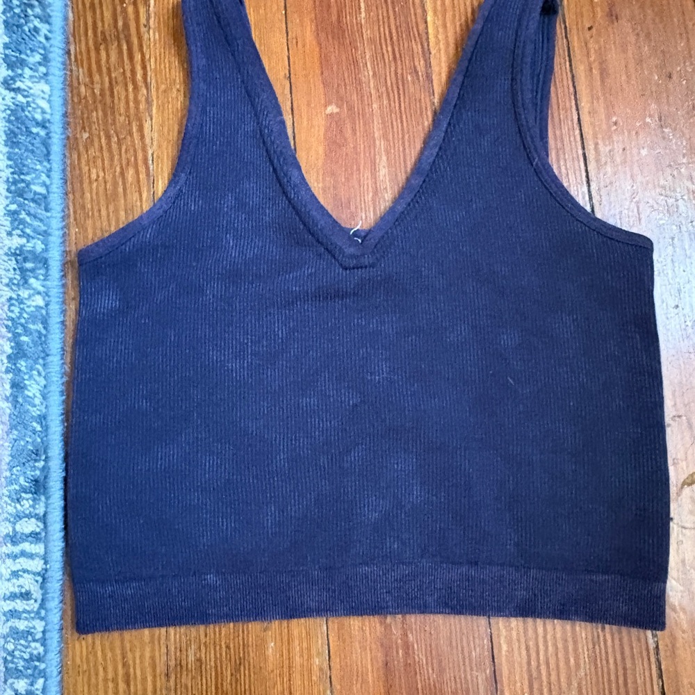 Fabletics Black Ribbed V-Neck Crop Top